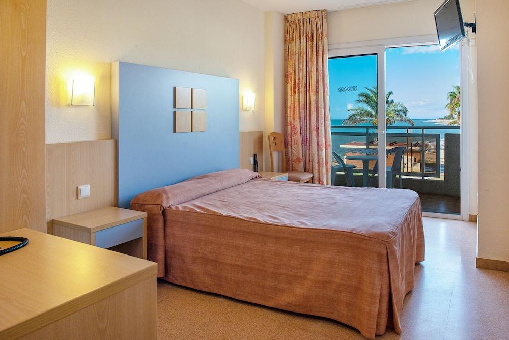 Caprici Beach Hotel & Spa Σάντα Σουζάνα Εξωτερικό φωτογραφία